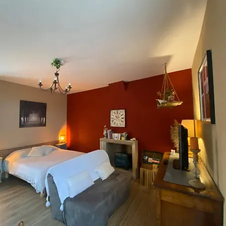 Logis Les Roses - 2 Personnes Bourbon-lʼArchambault