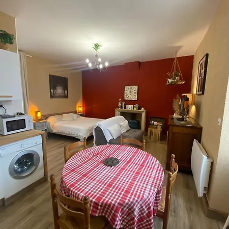 Logis Les Roses - 2 Personnes Apartment Bourbon-l'Archambault