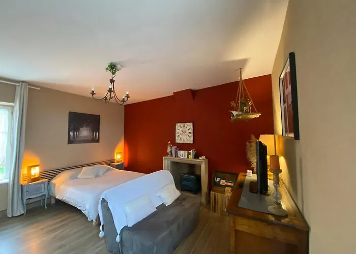 Logis Les Roses - 2 Personnes Bourbon-lʼArchambault