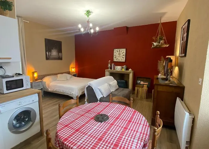 Logis Les Roses - 2 Personnes Daire Bourbon-lʼArchambault